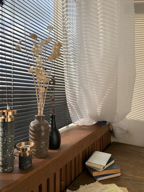 How to Create a Cozy Reading Corner at Home